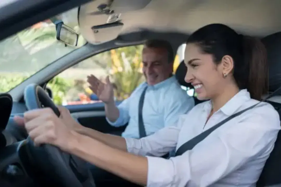 How to Choose a Driving School for Flexible Lessons?